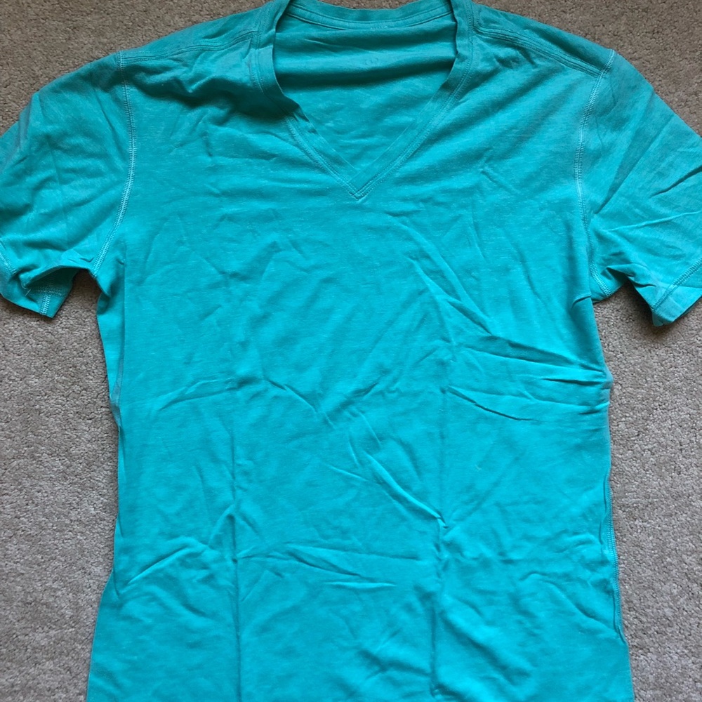 Lululemon v-neck t-shirt